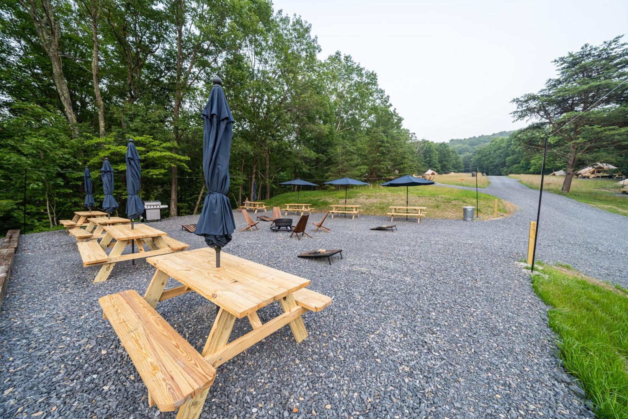 Firefly Ridge Luxury Retreat Otel Great Cacapon Dış mekan fotoğraf